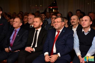 Powiększ