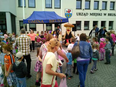 Powiększ