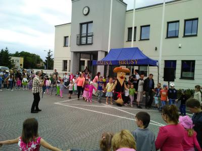 Powiększ