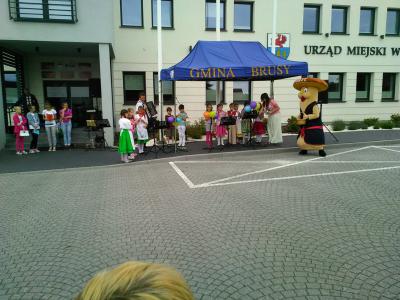 Powiększ
