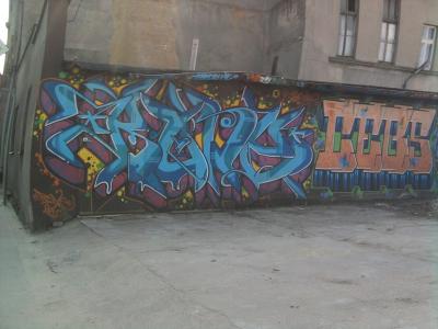 Powiększ