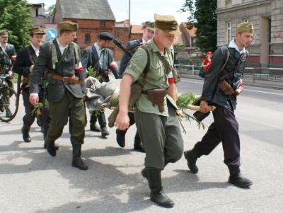 Powiększ